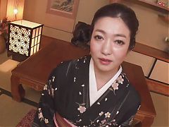 Mature Woman in Black Yukata Has Sex with Man at Hot Spring Hotel
